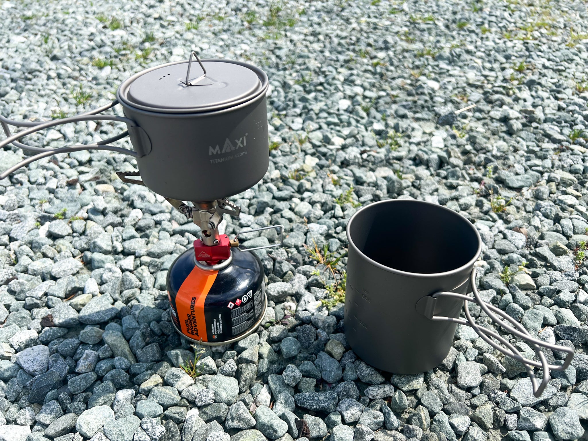 Stackable and Shareable: Maxi Titanium 420-750 Dual Pot